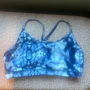 Lululemon Flow Y bra IV blue white tie dye ink blot  white deep indigo.size 8